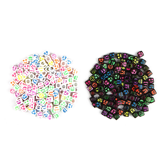 66877 The letter beads